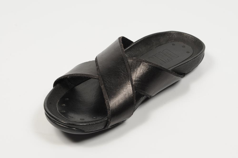 dkny mens sandals